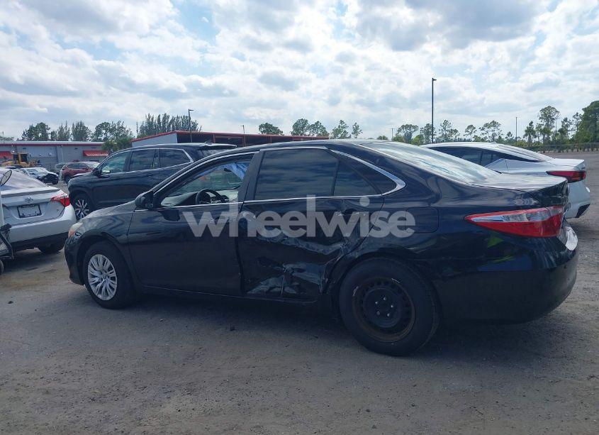 Photo 14 of 2015 Toyota Camry LE (VIN 4T1BF1FK9FU098965)