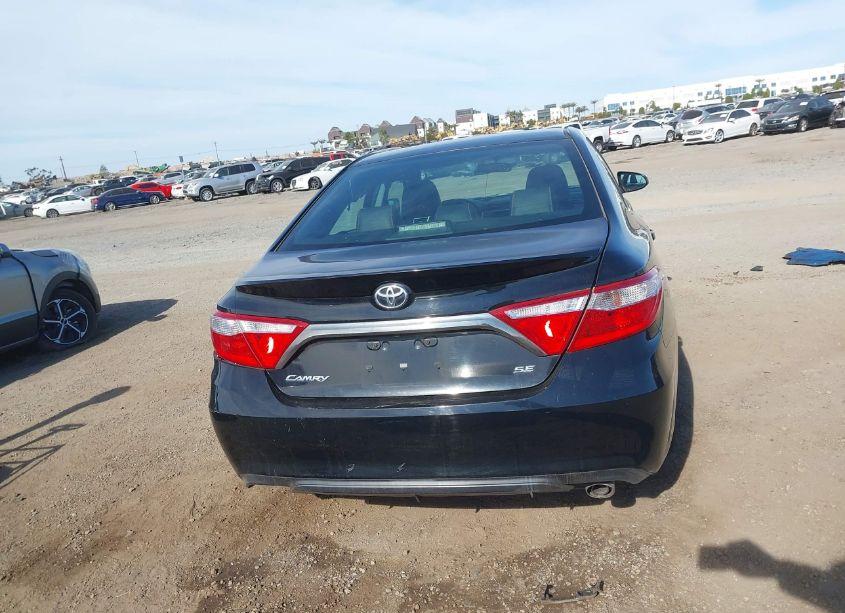 Photo 16 of 2015 Toyota Camry SE (VIN 4T1BF1FK9FU110452)