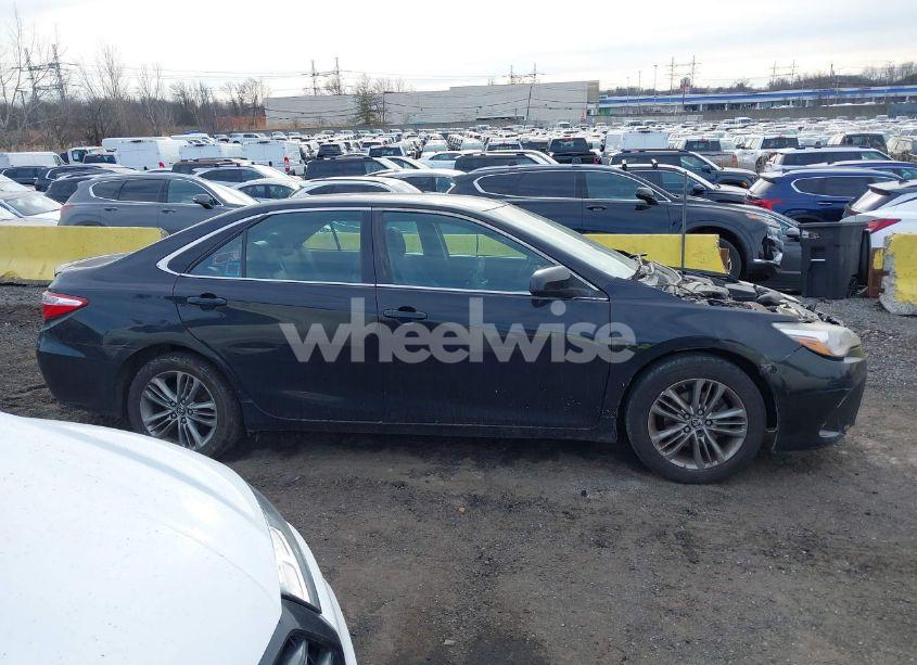 Photo 13 of 2015 Toyota Camry SE (VIN 4T1BF1FK9FU483099)