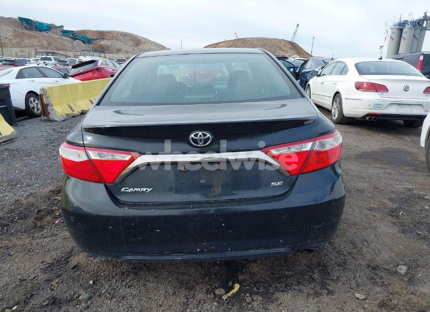 Photo 16 of 2015 Toyota Camry SE (VIN 4T1BF1FK9FU483099)