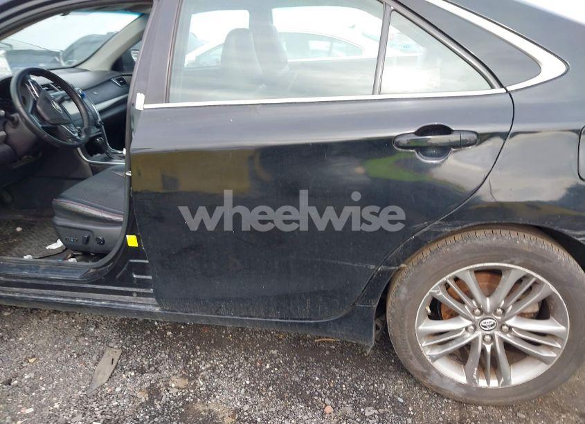 Photo 20 of 2015 Toyota Camry SE (VIN 4T1BF1FK9FU483099)