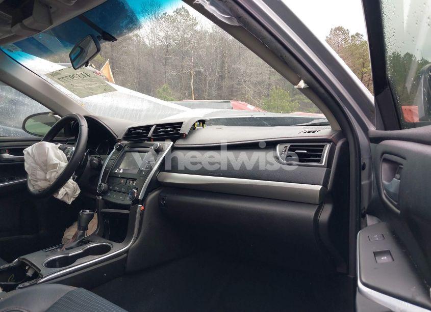 Photo 5 of 2015 Toyota Camry SE (VIN 4T1BF1FK9FU881624)