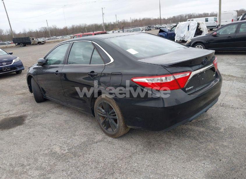 Photo 3 of 2015 Toyota Camry SE (VIN 4T1BF1FK9FU904206)