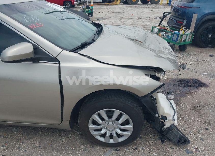 Photo 21 of 2015 Toyota Camry LE (VIN 4T1BF1FK9FU911964)