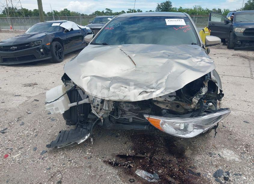 Photo 6 of 2015 Toyota Camry LE (VIN 4T1BF1FK9FU911964)