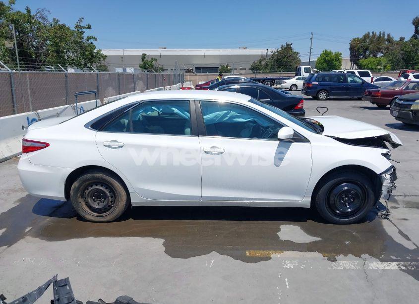 Photo 14 of 2015 Toyota Camry LE (VIN 4T1BF1FK9FU923208)