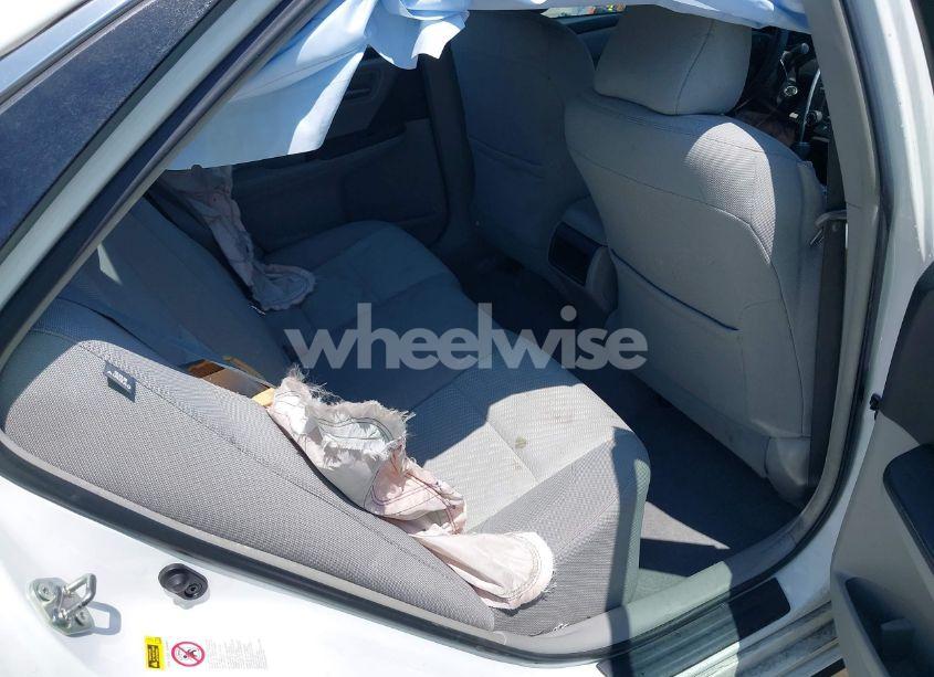 Photo 8 of 2015 Toyota Camry LE (VIN 4T1BF1FK9FU923208)