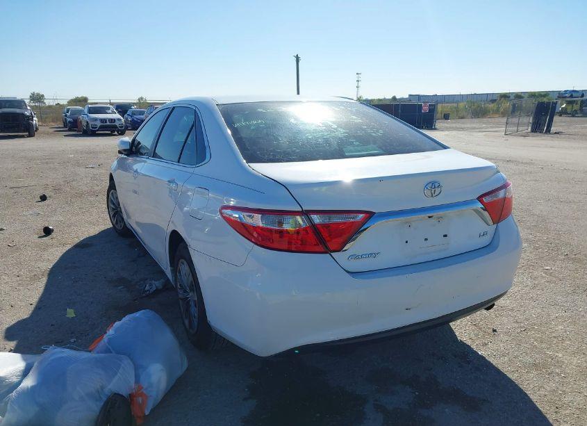 Photo 3 of 2015 Toyota Camry LE (VIN 4T1BF1FK9FU923872)