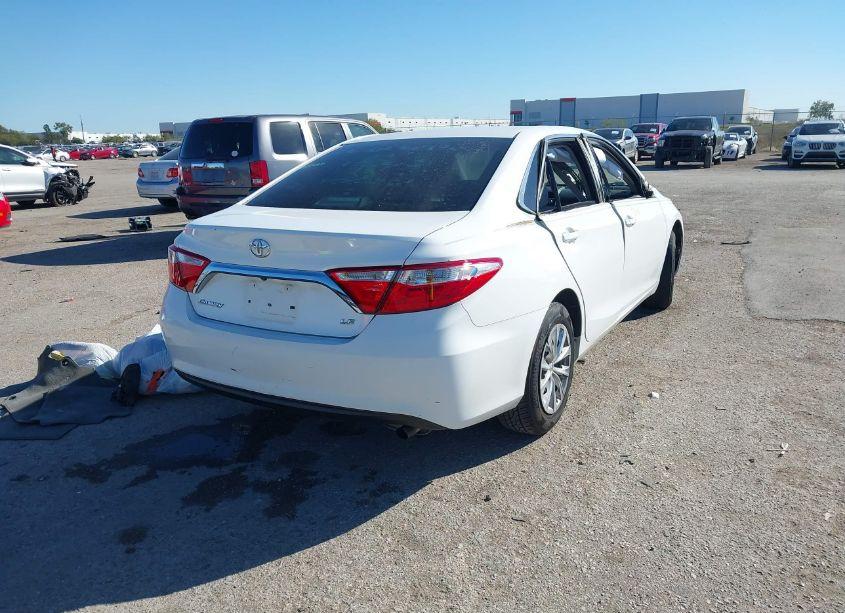 Photo 4 of 2015 Toyota Camry LE (VIN 4T1BF1FK9FU923872)