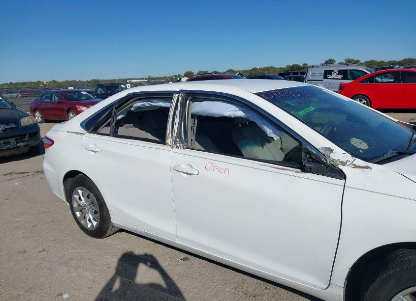 Photo 6 of 2015 Toyota Camry LE (VIN 4T1BF1FK9FU923872)