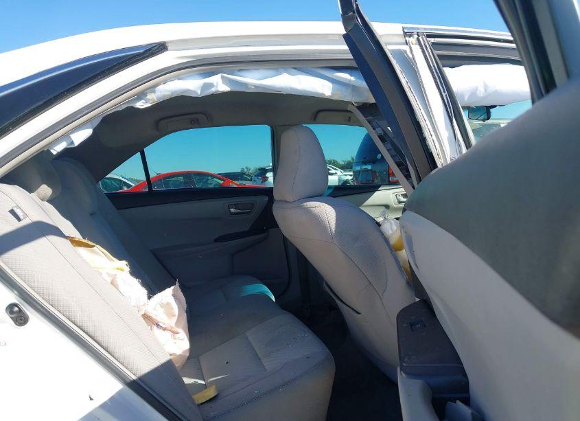 Photo 8 of 2015 Toyota Camry LE (VIN 4T1BF1FK9FU923872)