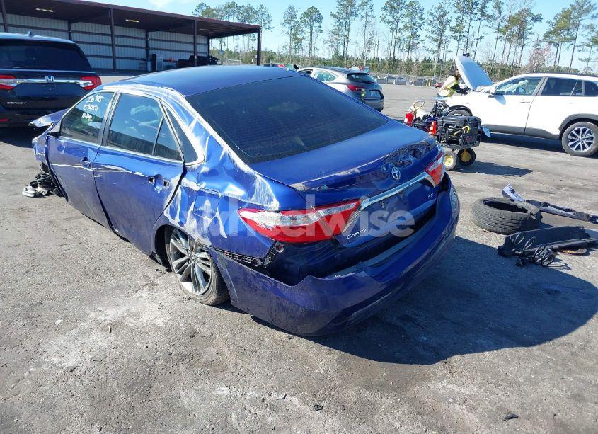 Photo 3 of 2015 Toyota Camry SE (VIN 4T1BF1FK9FU967175)