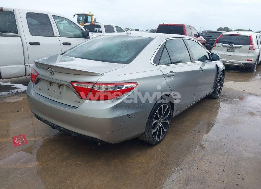 Photo 4 of 2015 Toyota Camry XSE (VIN 4T1BF1FK9FU969413)