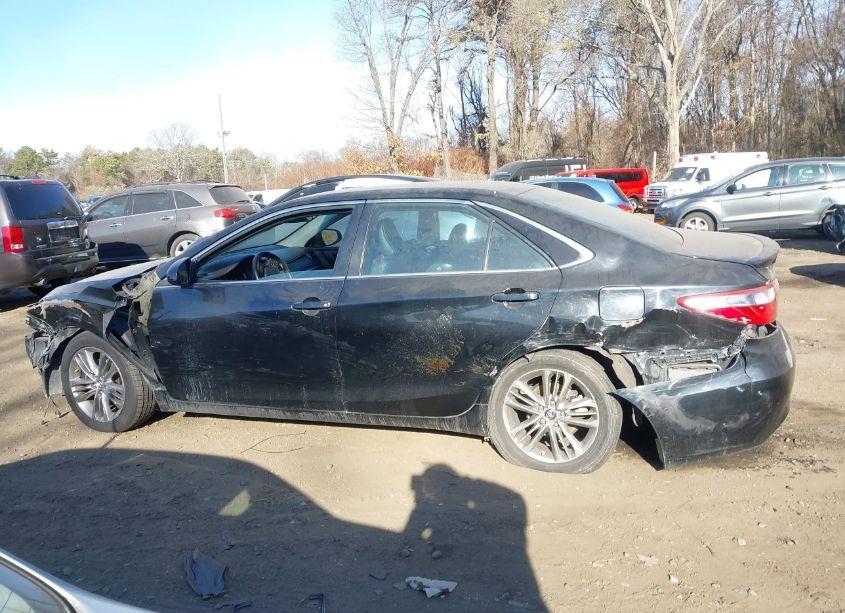 Photo 14 of 2015 Toyota Camry SE (VIN 4T1BF1FK9FU970156)