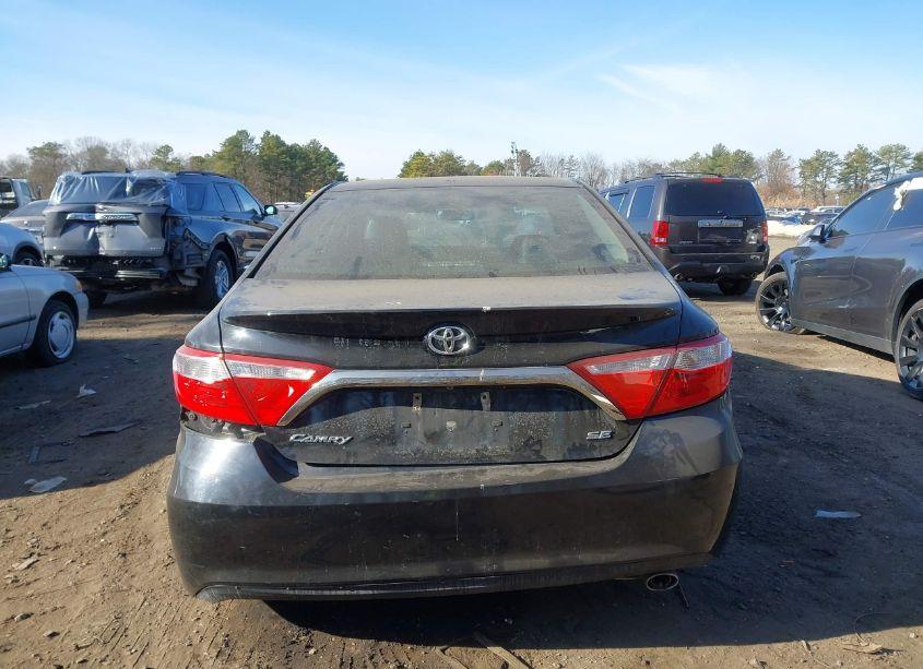 Photo 16 of 2015 Toyota Camry SE (VIN 4T1BF1FK9FU970156)