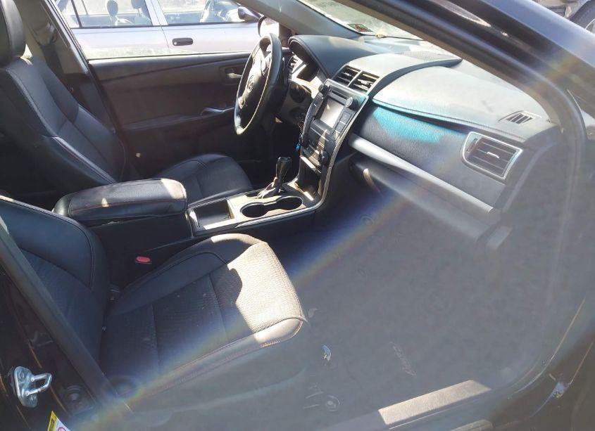 Photo 5 of 2015 Toyota Camry SE (VIN 4T1BF1FK9FU970156)