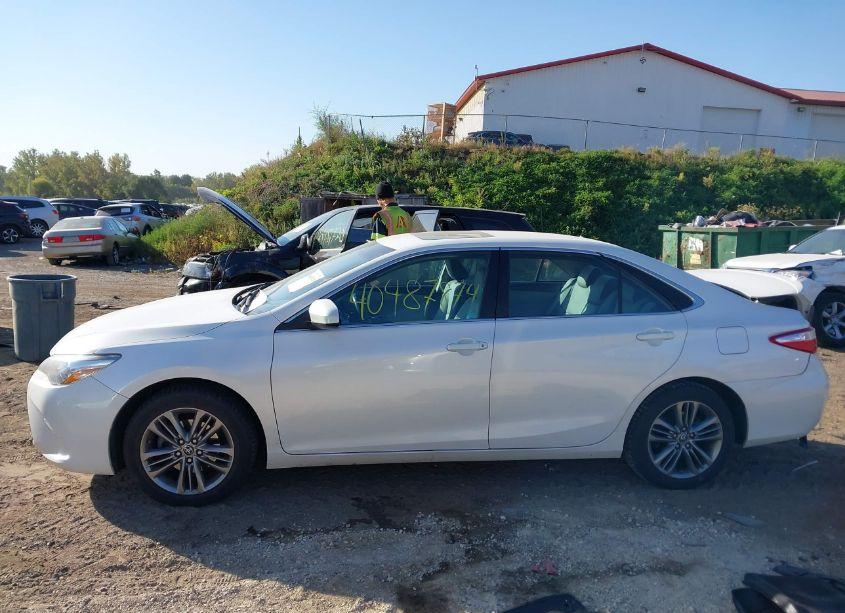 Photo 13 of 2016 Toyota Camry SE (VIN 4T1BF1FK9GU140682)