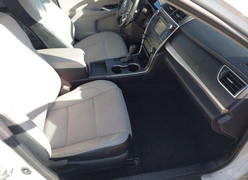 Photo 5 of 2016 Toyota Camry SE (VIN 4T1BF1FK9GU140682)