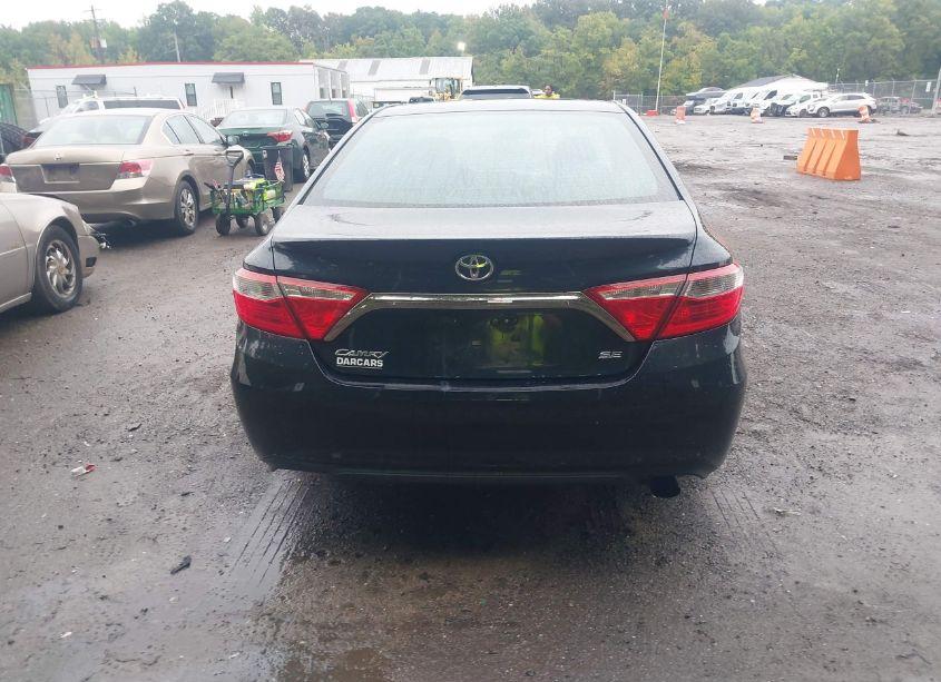 Photo 16 of 2016 Toyota Camry SE (VIN 4T1BF1FK9GU143467)