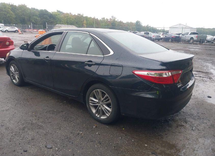 Photo 3 of 2016 Toyota Camry SE (VIN 4T1BF1FK9GU143467)