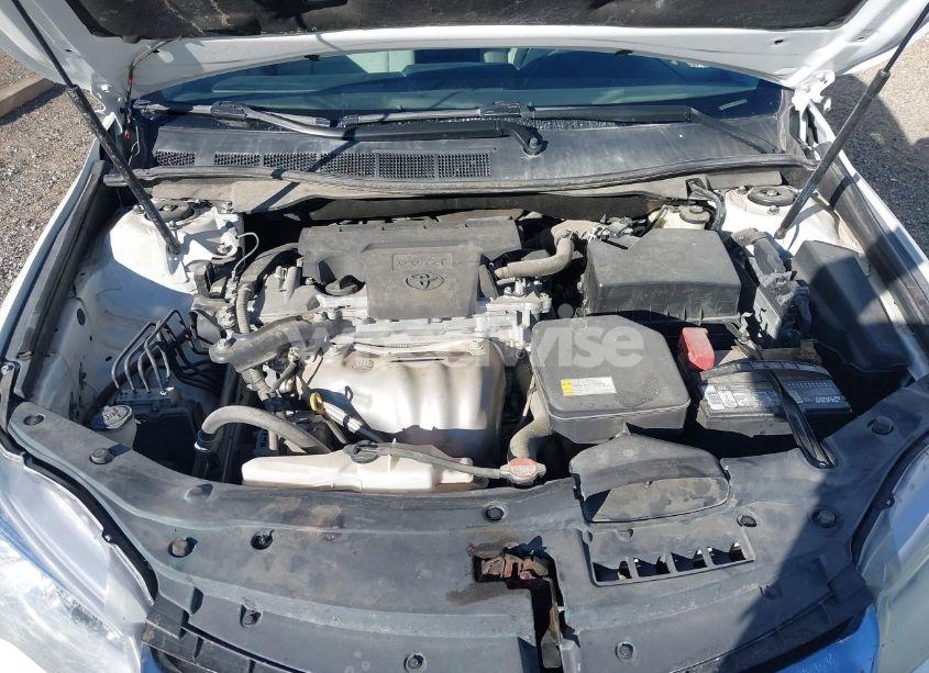 Photo 10 of 2016 Toyota Camry LE (VIN 4T1BF1FK9GU173052)