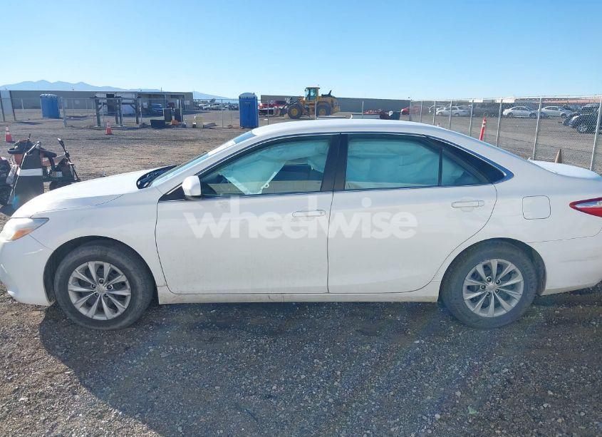 Photo 14 of 2016 Toyota Camry LE (VIN 4T1BF1FK9GU173052)