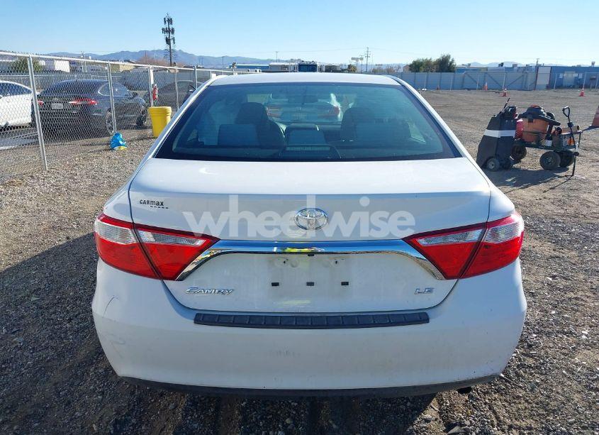 Photo 16 of 2016 Toyota Camry LE (VIN 4T1BF1FK9GU173052)