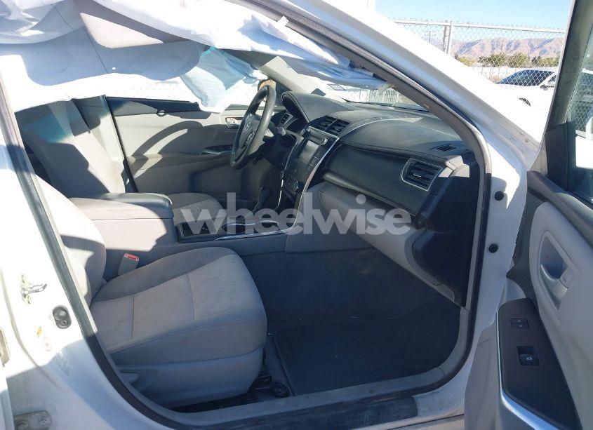 Photo 5 of 2016 Toyota Camry LE (VIN 4T1BF1FK9GU173052)