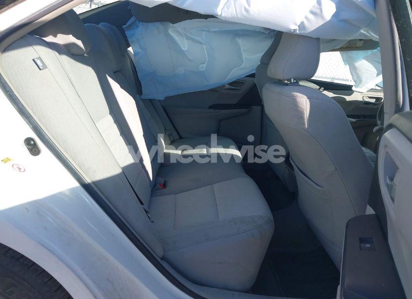 Photo 8 of 2016 Toyota Camry LE (VIN 4T1BF1FK9GU173052)