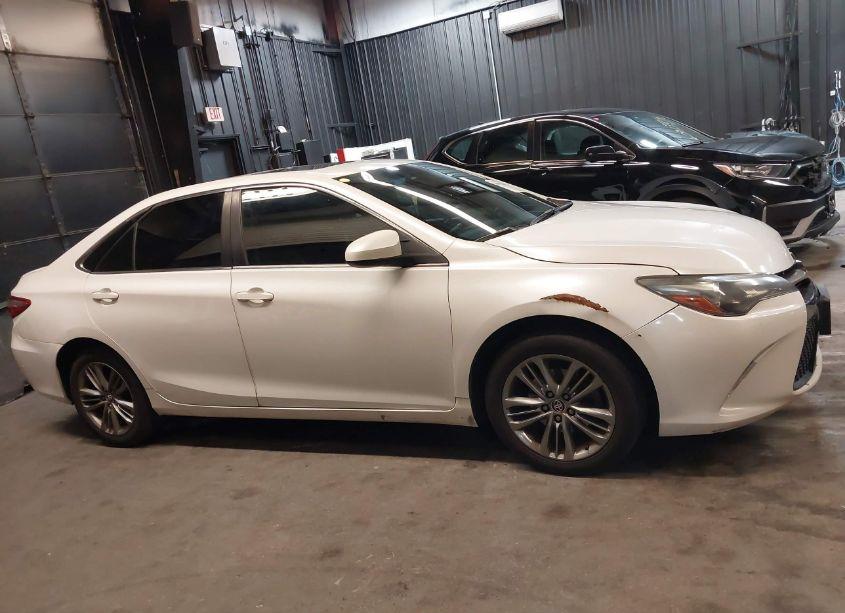 Photo 13 of 2016 Toyota Camry SE (VIN 4T1BF1FK9GU182589)