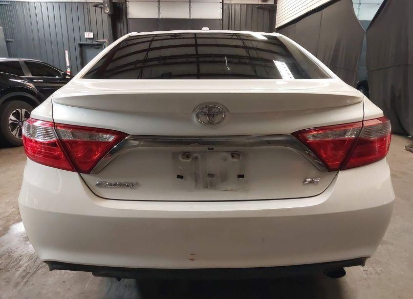 Photo 16 of 2016 Toyota Camry SE (VIN 4T1BF1FK9GU182589)