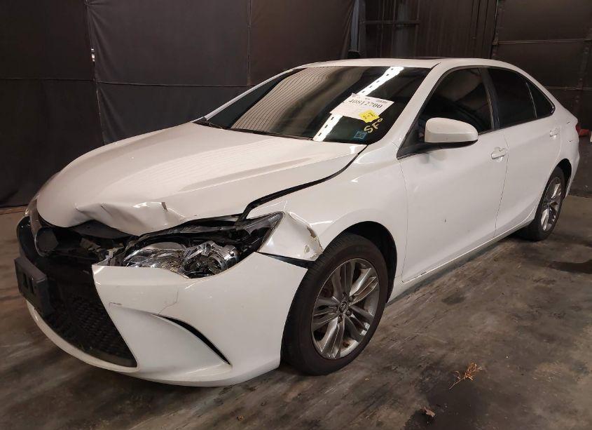 Photo 2 of 2016 Toyota Camry SE (VIN 4T1BF1FK9GU182589)