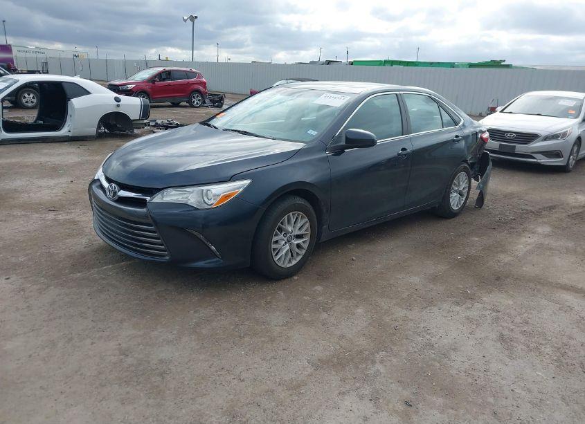 Photo 2 of 2016 Toyota Camry LE (VIN 4T1BF1FK9GU191339)