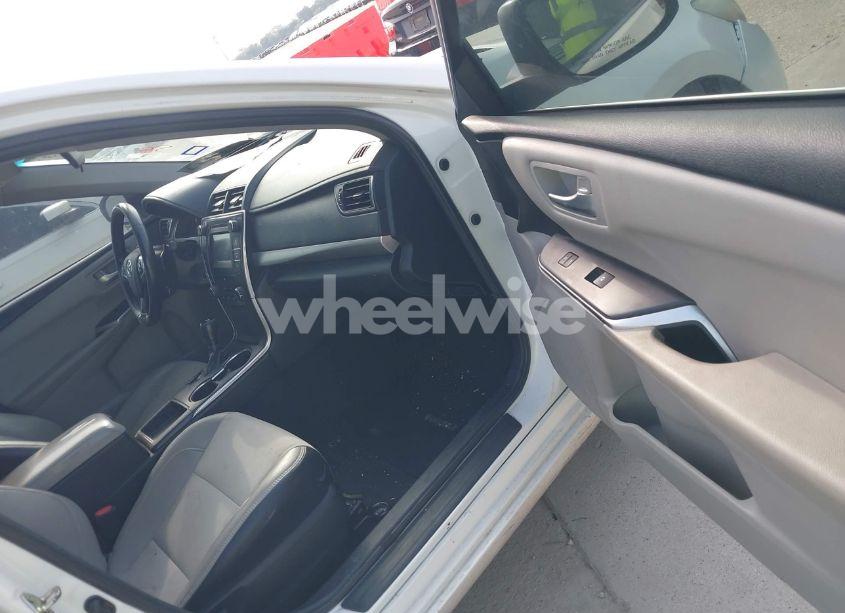 Photo 5 of 2016 Toyota Camry SE (VIN 4T1BF1FK9GU243214)