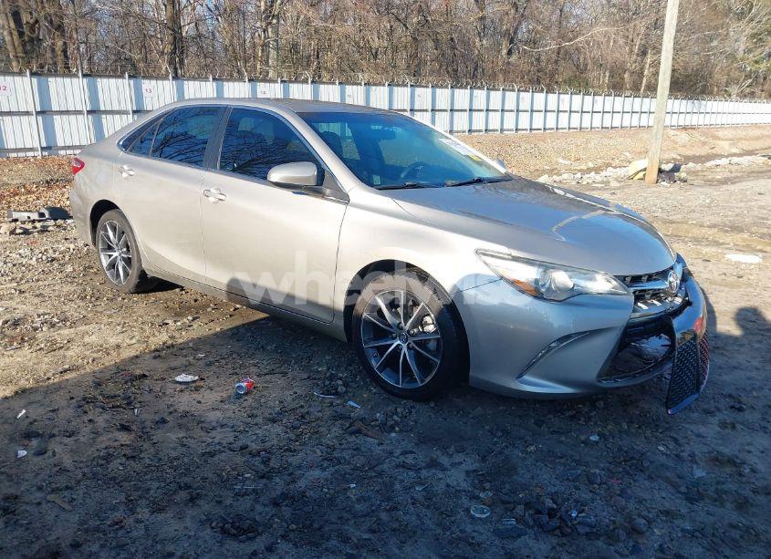 2016 Toyota Camry XSE (VIN 4T1BF1FK9GU251362) main photo
