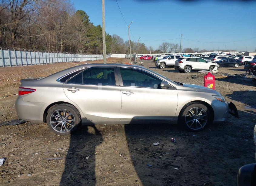 Photo 14 of 2016 Toyota Camry XSE (VIN 4T1BF1FK9GU251362)