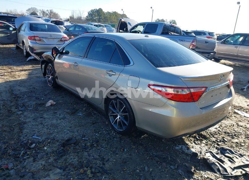 Photo 3 of 2016 Toyota Camry XSE (VIN 4T1BF1FK9GU251362)