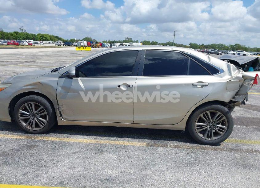 Photo 15 of 2016 Toyota Camry SE (VIN 4T1BF1FK9GU255220)