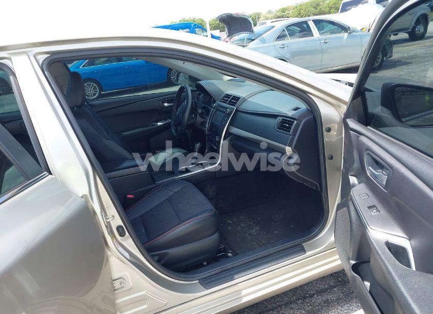 Photo 5 of 2016 Toyota Camry SE (VIN 4T1BF1FK9GU255220)