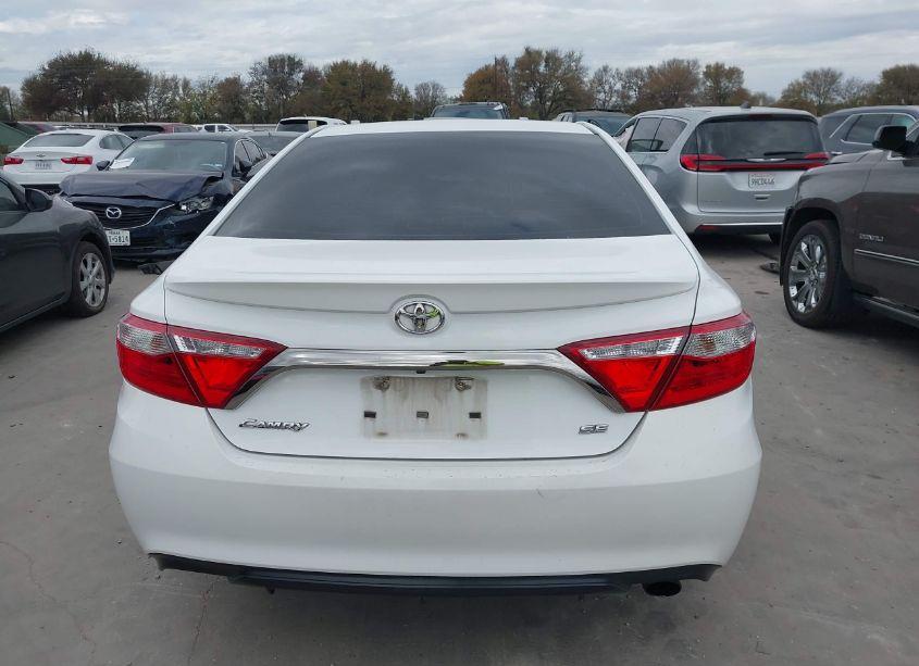 Photo 16 of 2016 Toyota Camry SE (VIN 4T1BF1FK9GU258232)
