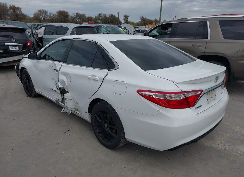 Photo 3 of 2016 Toyota Camry SE (VIN 4T1BF1FK9GU258232)