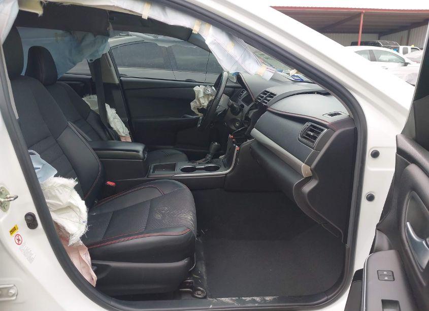 Photo 5 of 2016 Toyota Camry SE (VIN 4T1BF1FK9GU258232)