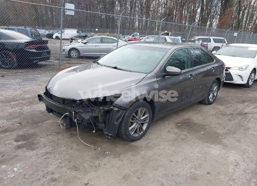Photo 2 of 2016 Toyota Camry SE (VIN 4T1BF1FK9GU260515)