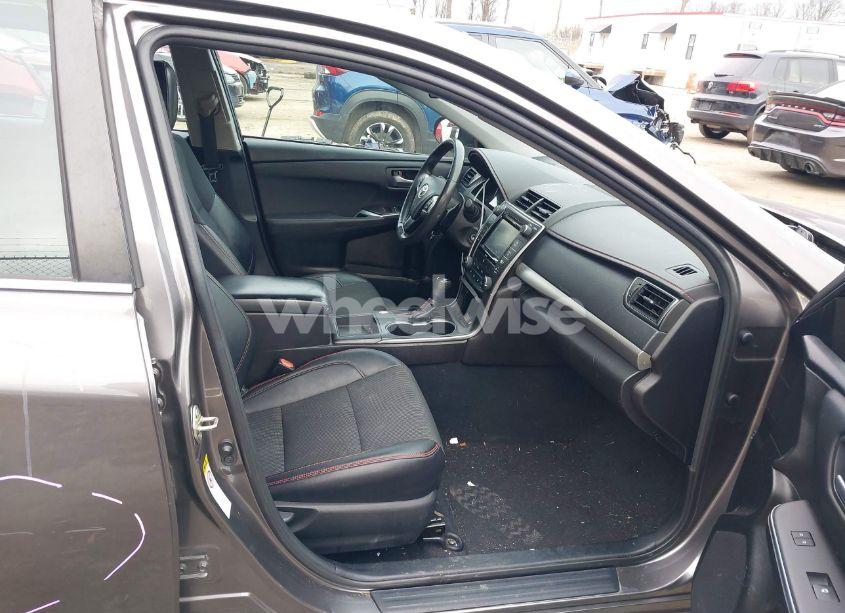 Photo 5 of 2016 Toyota Camry SE (VIN 4T1BF1FK9GU260515)