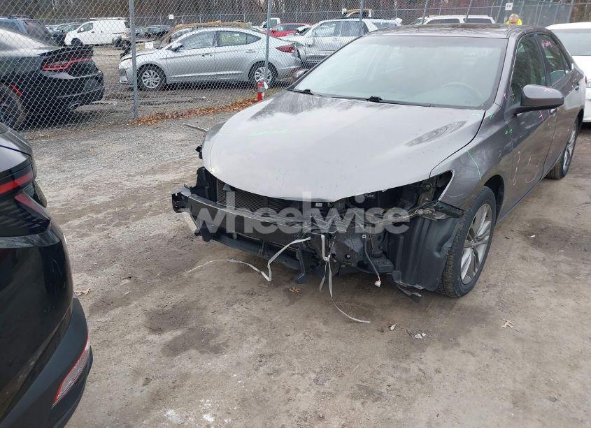 Photo 6 of 2016 Toyota Camry SE (VIN 4T1BF1FK9GU260515)