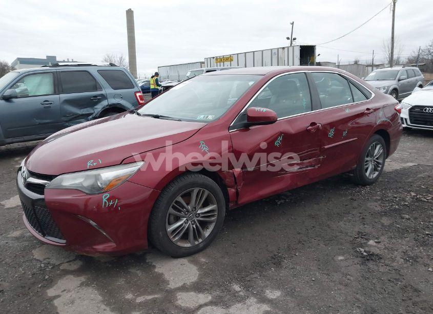 Photo 2 of 2016 Toyota Camry SE (VIN 4T1BF1FK9GU503448)