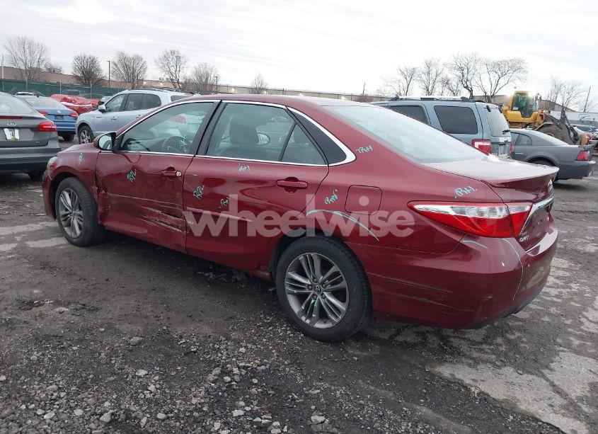 Photo 3 of 2016 Toyota Camry SE (VIN 4T1BF1FK9GU503448)