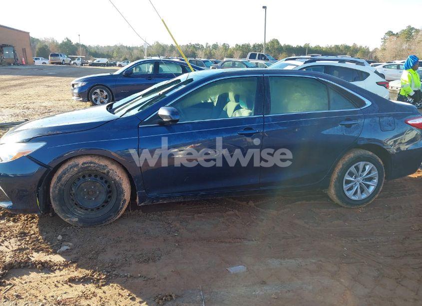 Photo 14 of 2016 Toyota Camry LE (VIN 4T1BF1FK9GU505572)