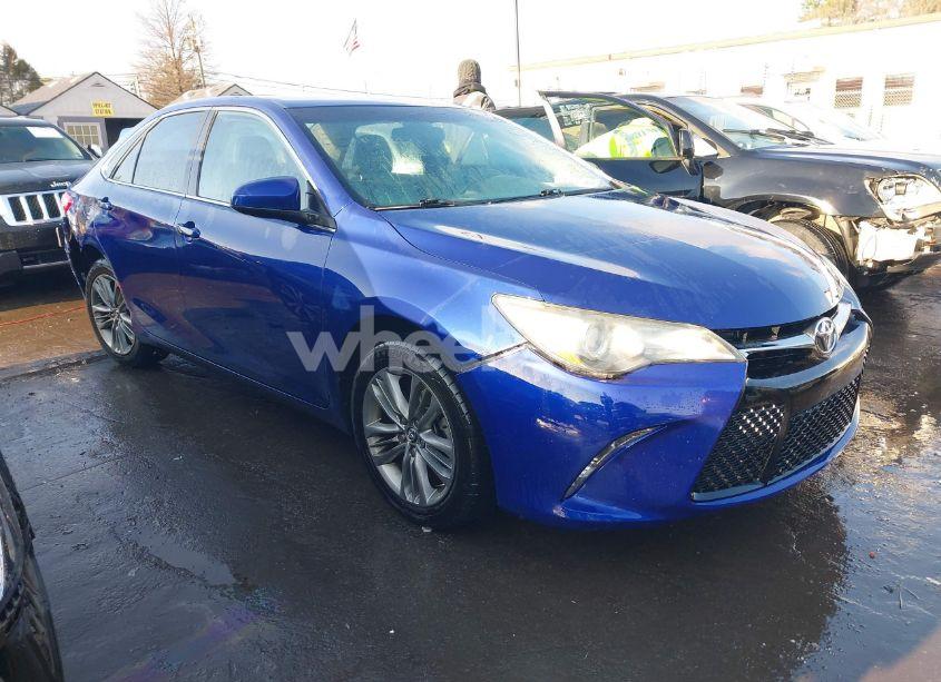 2016 Toyota Camry SE (VIN 4T1BF1FK9GU506804) main photo