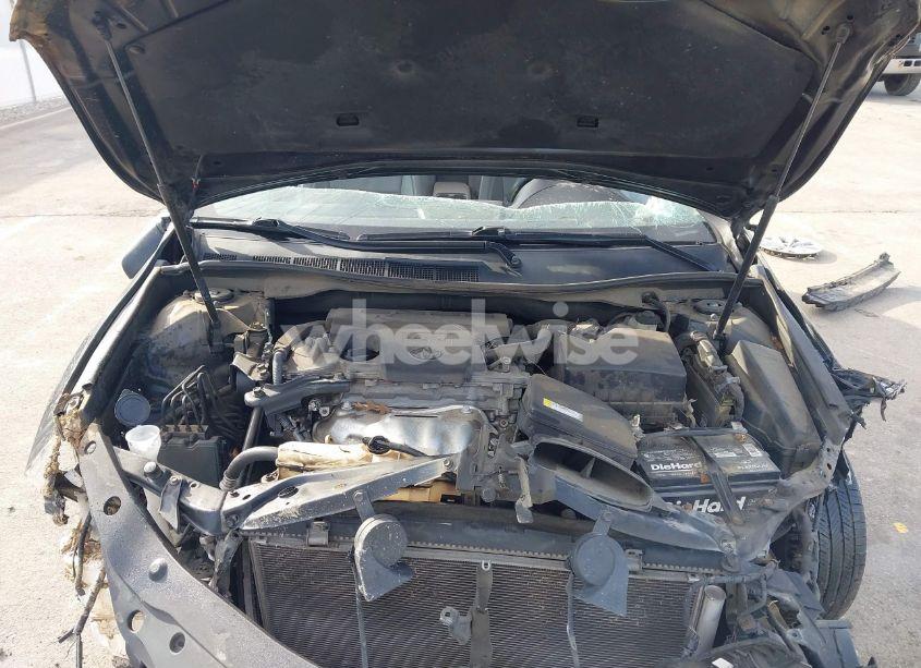 Photo 10 of 2016 Toyota Camry LE (VIN 4T1BF1FK9GU512750)